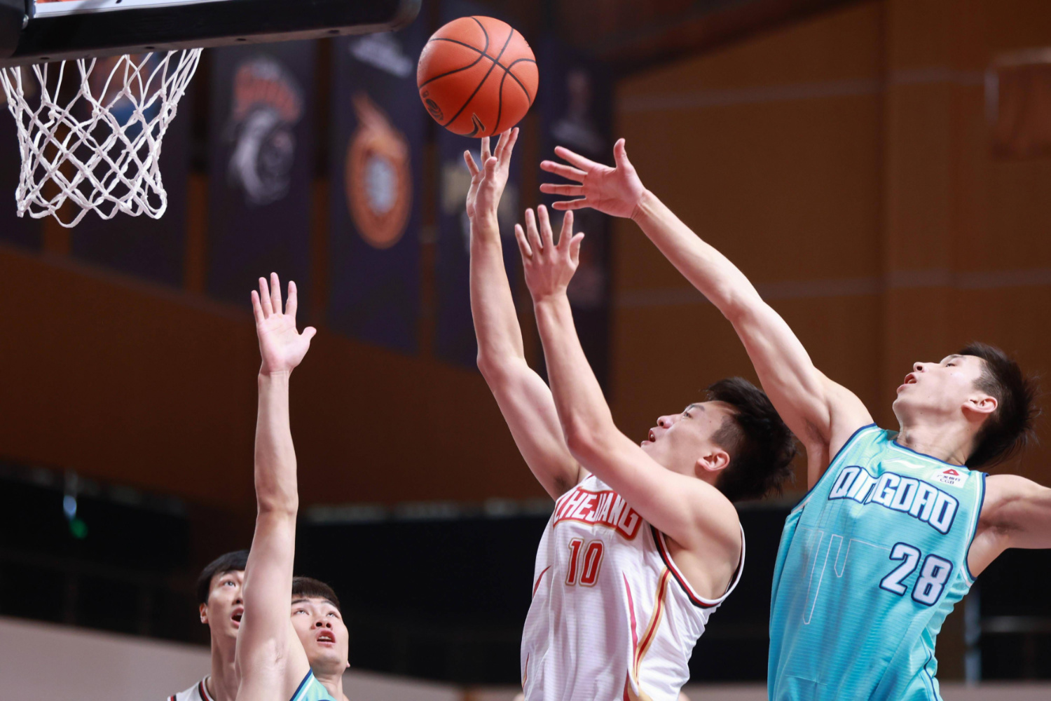 KAIYUNAPP-转折点浙江队绝杀压哨，足总杯国际比赛日攻防权衡，话题不断，赛程密集仍需轮换的简单介绍