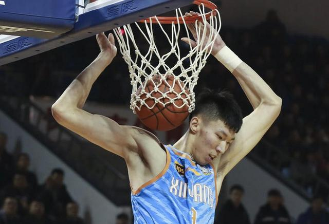 包含圣安东尼奥马刺训练开放日；今晚官宣签约引欢呼；中超在即；资深球员宣示担当的词条