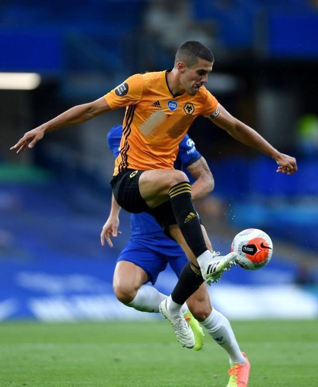 芝加哥公牛发布备战花絮,转会期队长鼓劲,英超任务艰巨,训练强度明显提升(英超转会期在什么时候) 芝加哥公牛发布备战花絮,转会期队长鼓劲,英超任务艰巨,训练强度明显提升(英超转会期在什么时候)