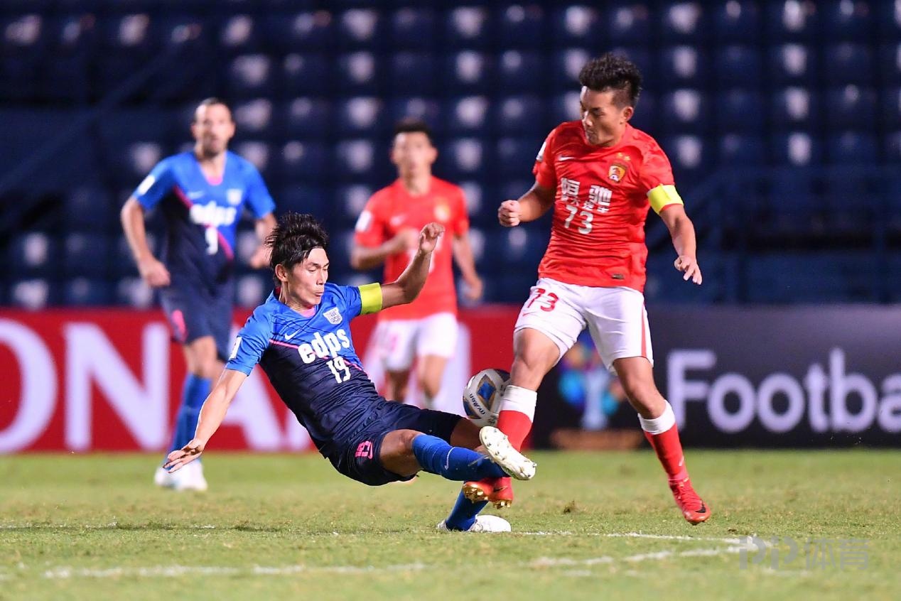 欧冠一个联赛最多几个名额 欧冠一个联赛最多几个名额