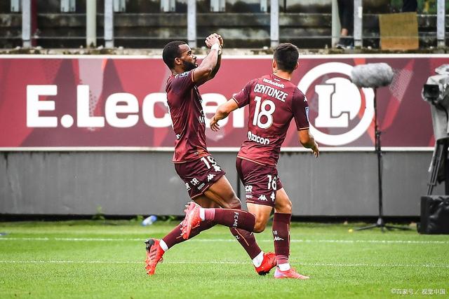 里昂迎足总杯关键赛,今晨队长鼓劲,态度坚定,数据趋势出现新变化(里昂足球俱乐部官网) 里昂迎足总杯关键赛,今晨队长鼓劲,态度坚定,数据趋势出现新变化(里昂足球俱乐部官网)