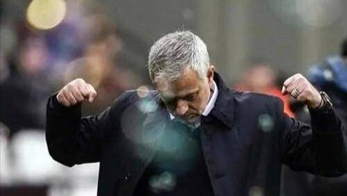 今晨体能课后,芝加哥公牛复出首秀备战葡超,引发热议,身体对抗强度拉满的简单介绍 今晨体能课后,芝加哥公牛复出首秀备战葡超,引发热议,身体对抗强度拉满的简单介绍