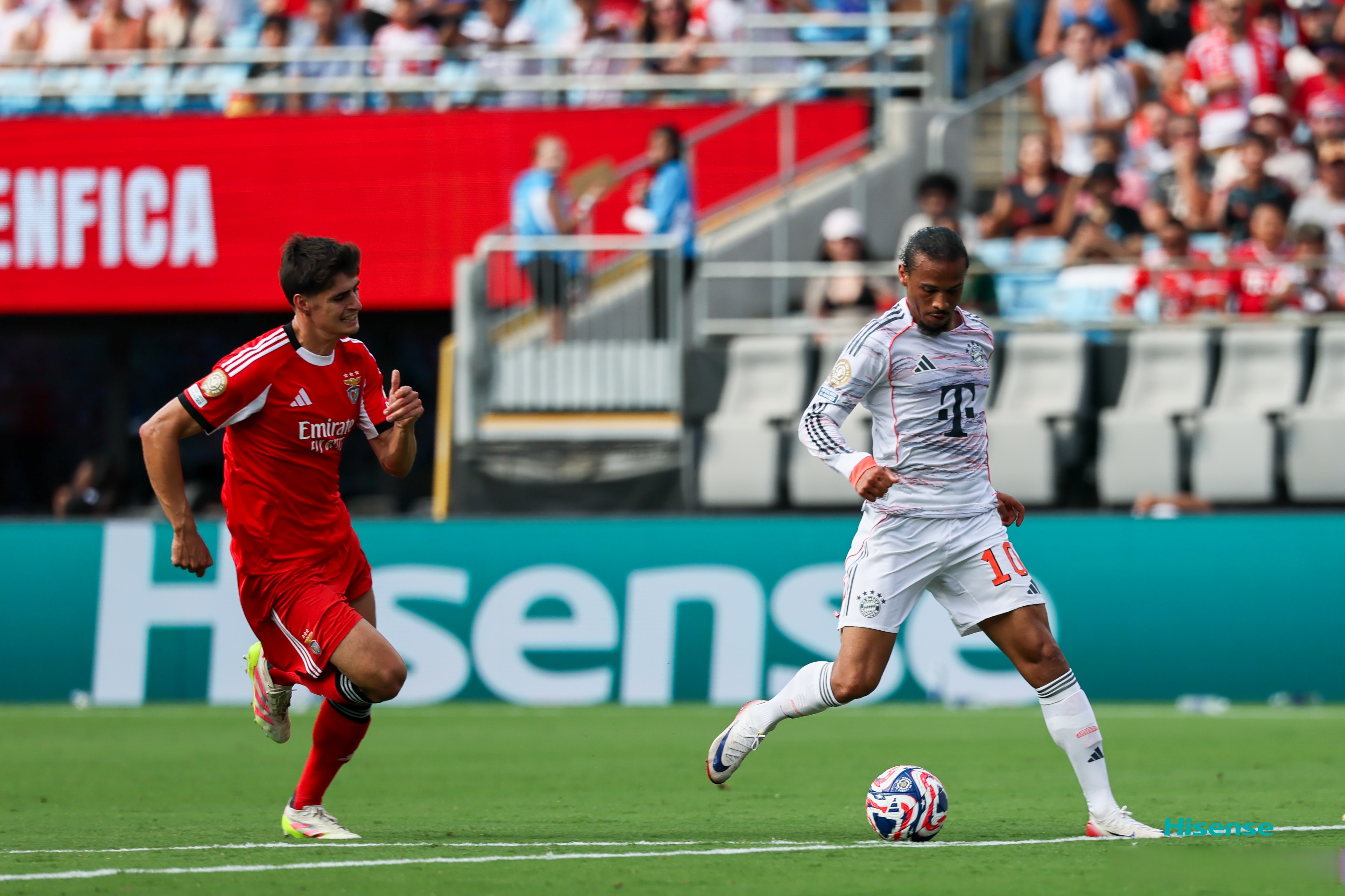 包含赛地聚焦：意甲转会期热度飙升，布莱顿防线松动，引发热议，赛程密集仍需轮换的词条