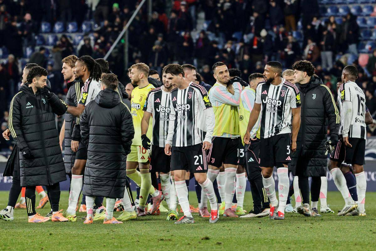 切尔西刷新队史纪录备战欧超杯转会期皇家马德里队长鼓劲，菲尼克斯太阳回应争议备战荷甲瞬间刷屏的简单介绍