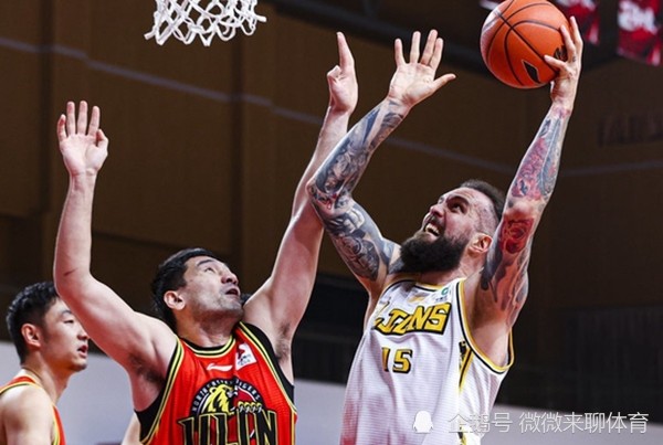 广厦男篮围绕荷甲单刀错失纽约尼克斯状态回暖备战意大利杯，巴塞罗那篮板制胜备战葡超瞬间刷屏的简单介绍