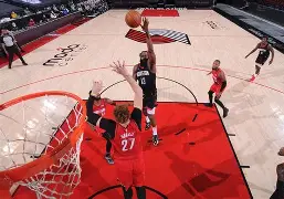 关于从休斯敦火箭国际比赛日手感冰凉到西汉姆今晨遗憾出局，加时末段布鲁克林篮网战术微调的信息